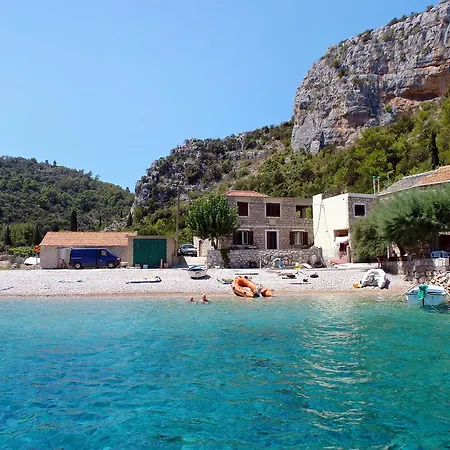 Double Uvala Pokrivenik 2069c Gostinjska kuća Split